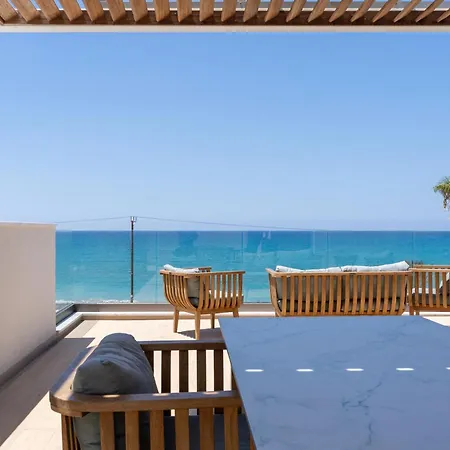Villa Santa Barbara Seafront W Jacuzzi Pool *