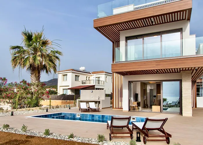 Villa Santa Barbara Seafront W Jacuzzi Pool Paphos