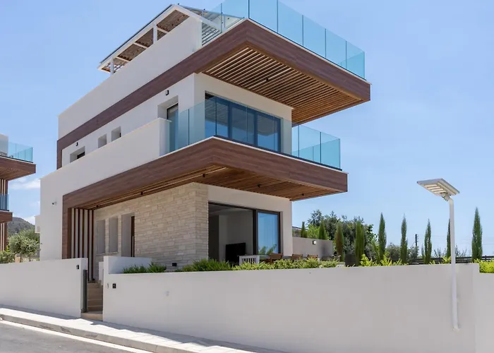 Villa Santa Barbara Seafront W Jacuzzi Pool Paphos