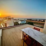 Santa Barbara Seafront W Jacuzzi Pool Villa