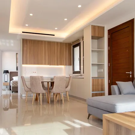 Villa Santa Barbara Seafront W Jacuzzi Pool *