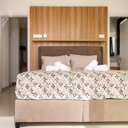 Santa Barbara Seafront W Jacuzzi Pool *