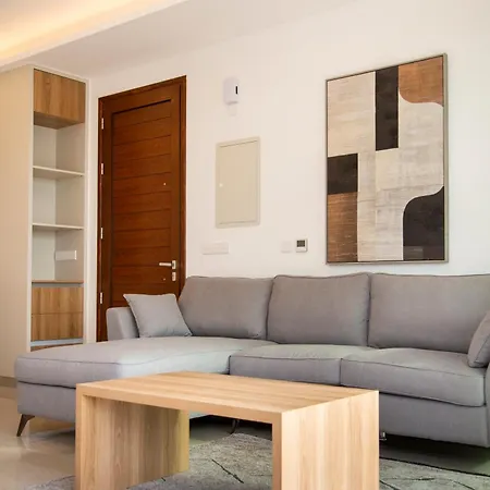 Vilă Santa Barbara Seafront W Jacuzzi Pool *