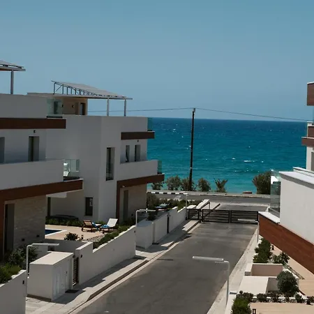 Santa Barbara Seafront W Jacuzzi Pool Villa *