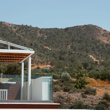 Santa Barbara Seafront W Jacuzzi Pool * بافوس