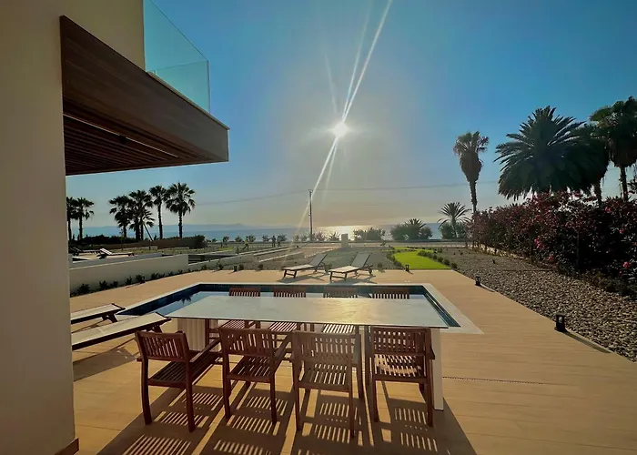 ヴィラ Santa Barbara Seafront W Jacuzzi Pool