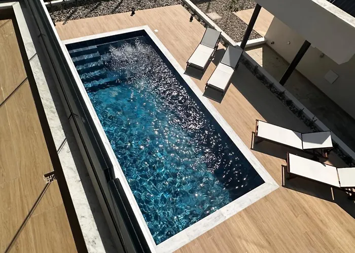 Santa Barbara Seafront W Jacuzzi Pool *