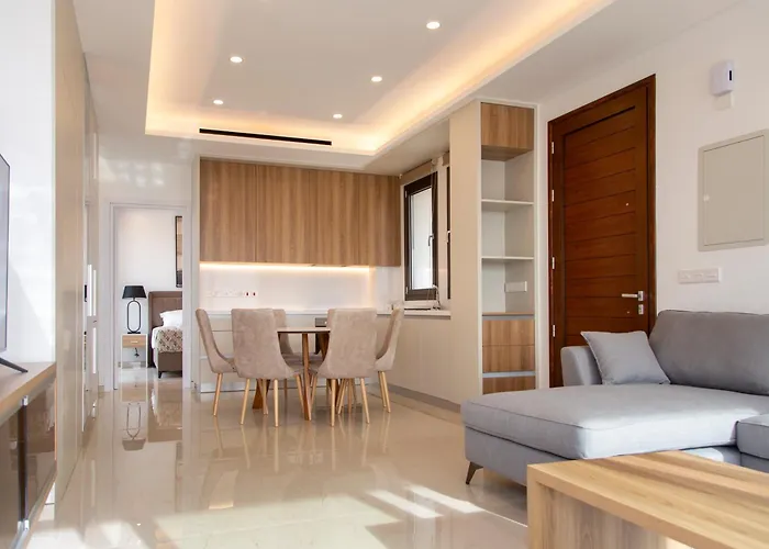 Vila Santa Barbara Seafront W Jacuzzi Pool *