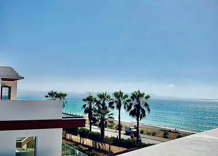 Vila Santa Barbara Seafront W Jacuzzi Pool