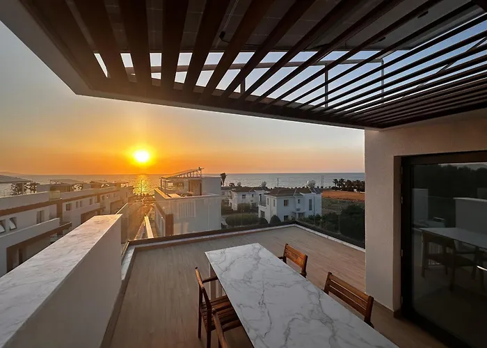 Santa Barbara Seafront W Jacuzzi Pool 빌라