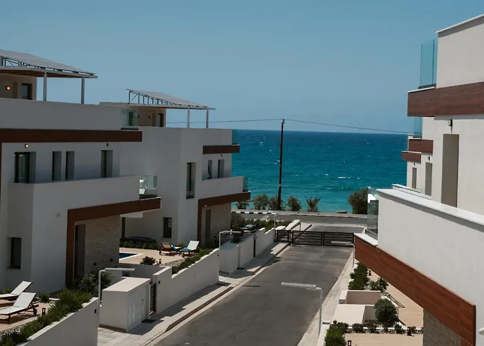 Santa Barbara Seafront W Jacuzzi Pool Vila *