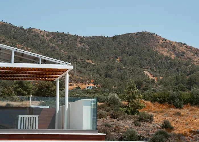 Santa Barbara Seafront W Jacuzzi Pool * Paphos