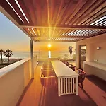 Santa Barbara Seafront W Jacuzzi Pool Villa